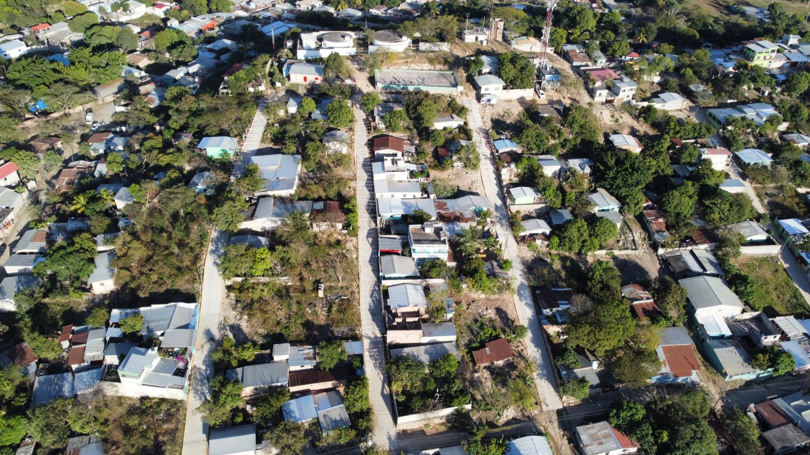 Alcaldía de Comayagua pavimenta tres calles en la colonia Las Colinas de esta ciudad