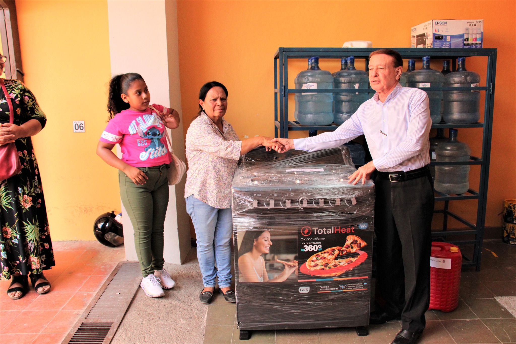 Alcaldía de Comayagua impulsa el  emprendimiento de mujeres (Madres Solteras) con Capital Semilla