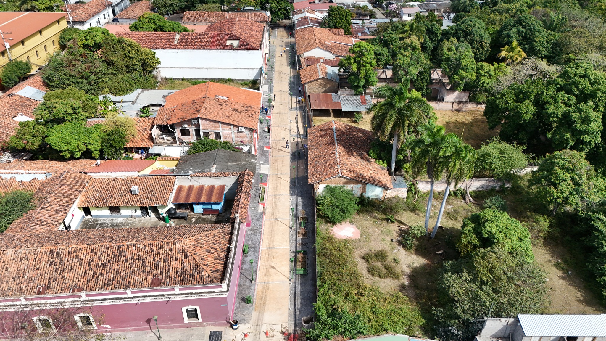 Alcaldía de Comayagua habilita calle que pavimentó frente a los Juzgados de la ciudad   