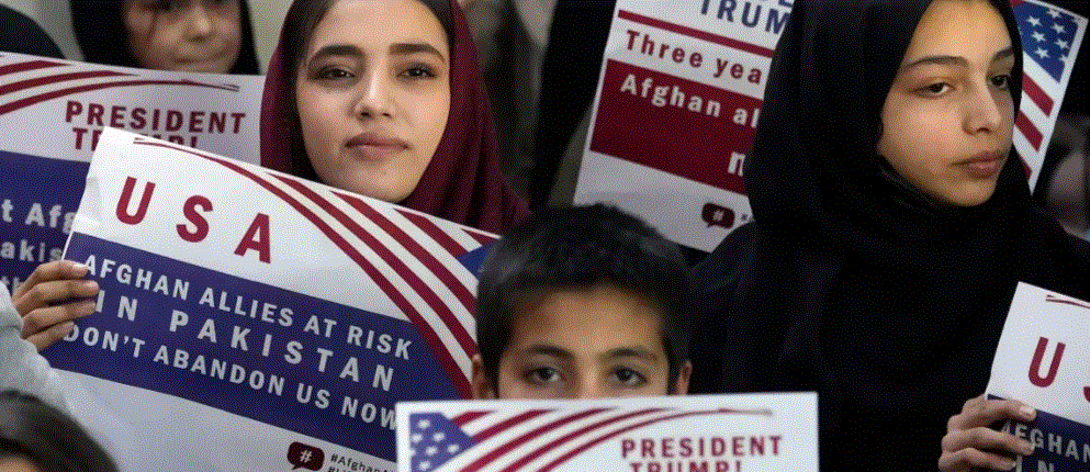 Pakistán fija plazo para refugiados afganos tras bloqueo de Trump en EE.UU.
