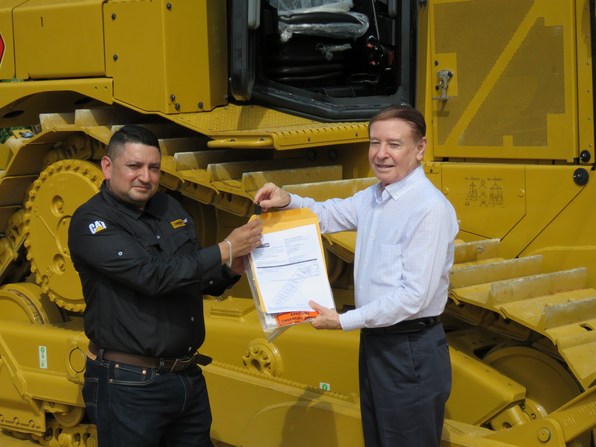 Alcaldía de Comayagua compra tractor para eficientar el  manejo del Relleno Sanitario