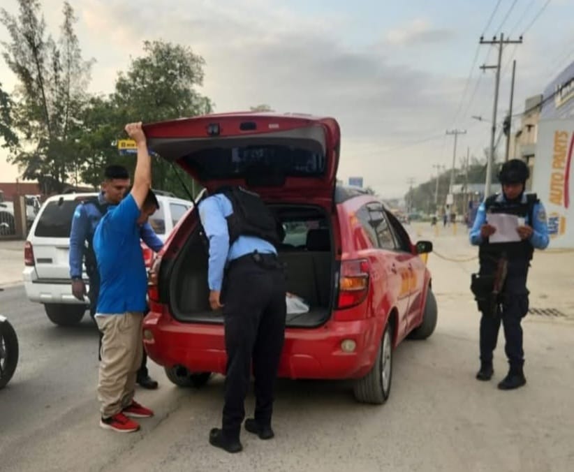 Policía Nacional realiza Mega Saturación en el Valle de Sula para prevenir delitos y capturar criminales