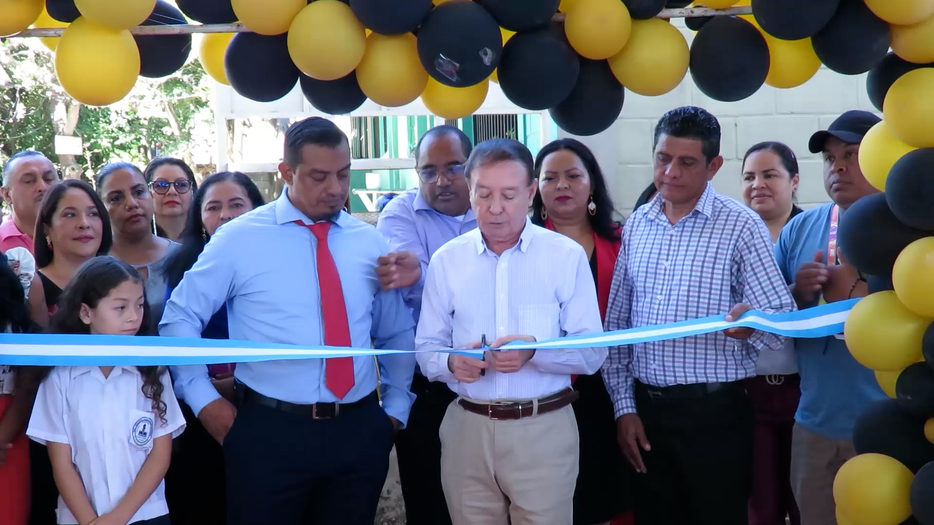 Alcaldía de Comayagua inaugura amplio y digno auditorio en la Escuela Cleotilde Boquín del Barrio Suyapa