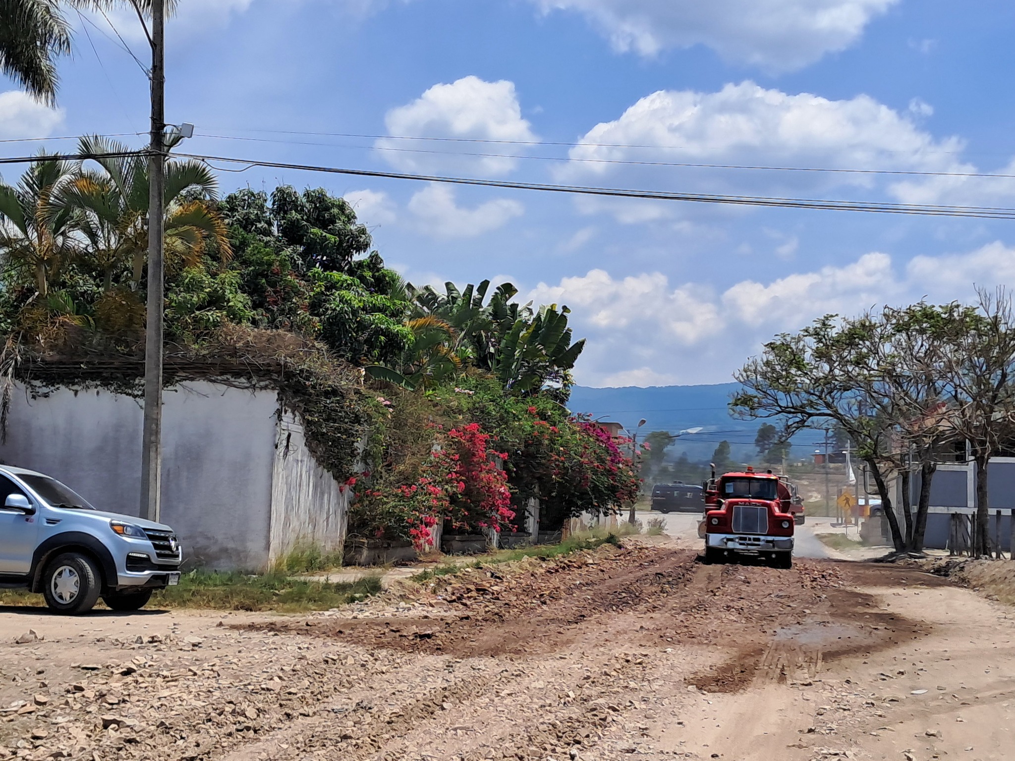 Avanza la reparación de calles no pavimentadas