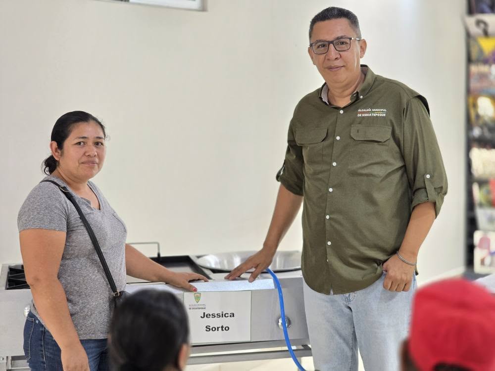 Impulsando sueños que mueven la economía local entrega de Capital Semilla