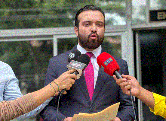 SECRETARIO DEL INSTITUTO DE LA PROPIEDAD DENUNCIA PRESUNTO USO IRREGULAR DE FONDOS ANTE EL MP